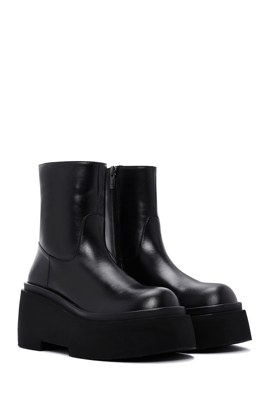 Women's Black Thick Soled Zippered Leather Boots