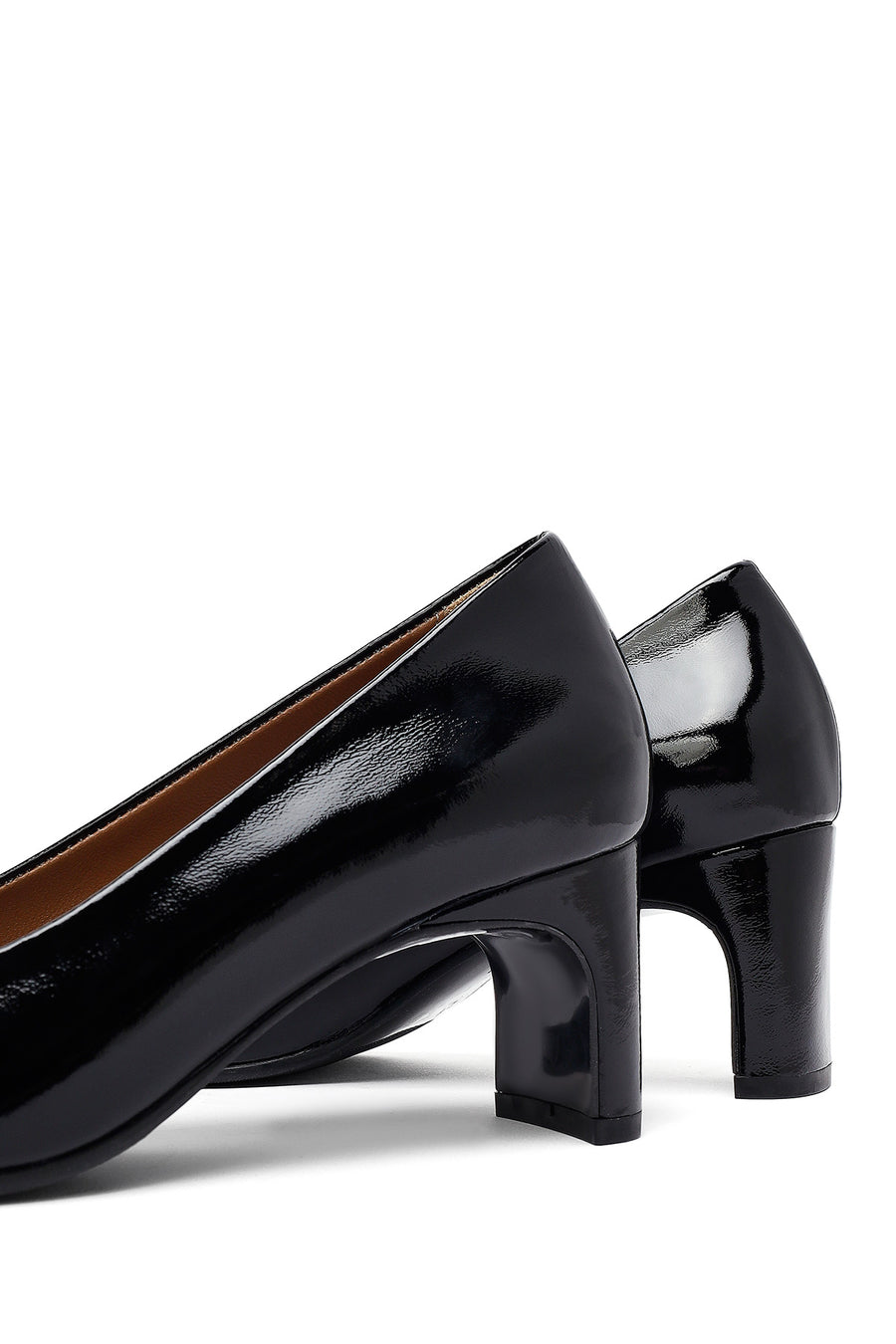 Woman Black Chunky Heels Leather Shoe