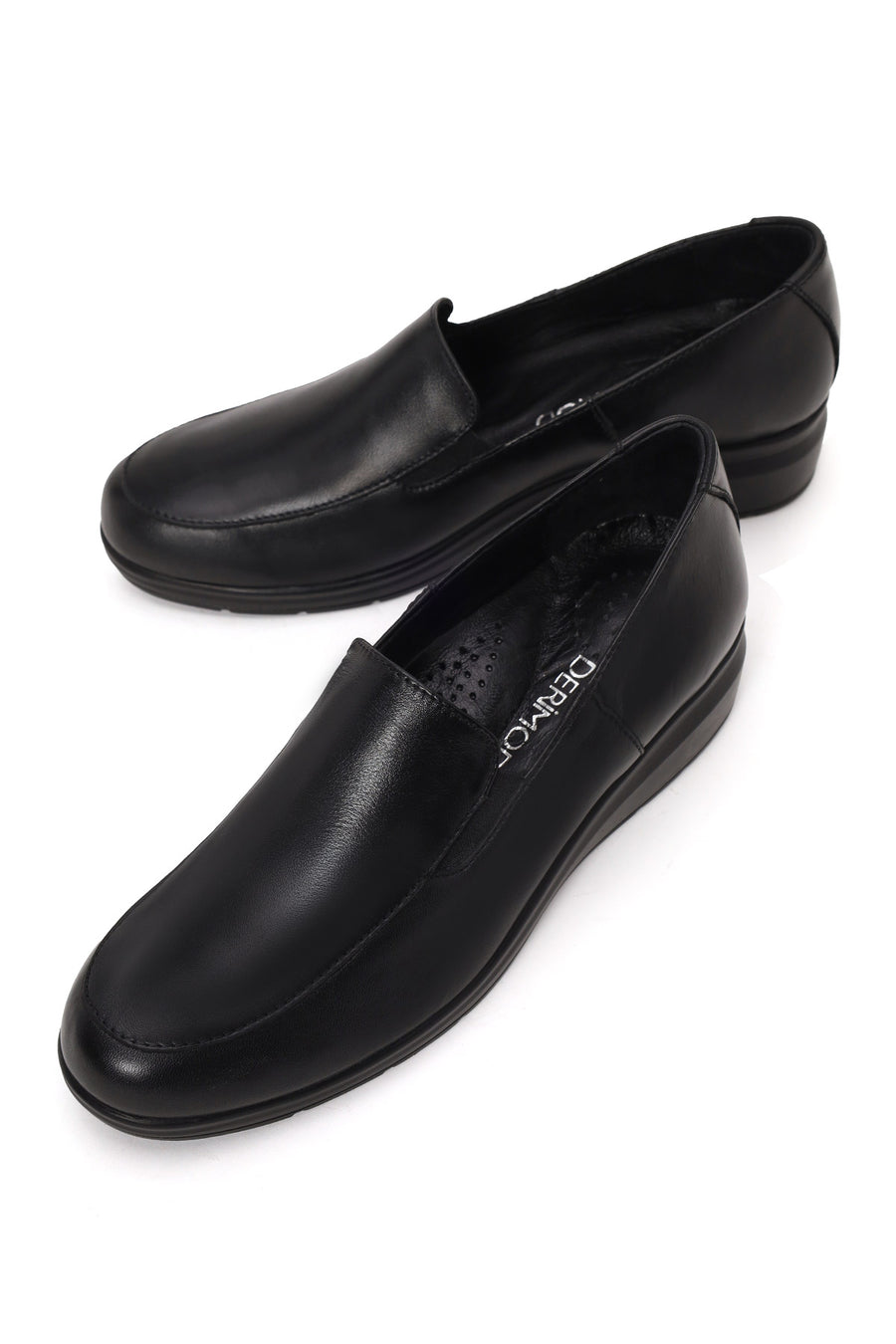 Woman Black Short Wedge-Heel Leather Comfort Shoes