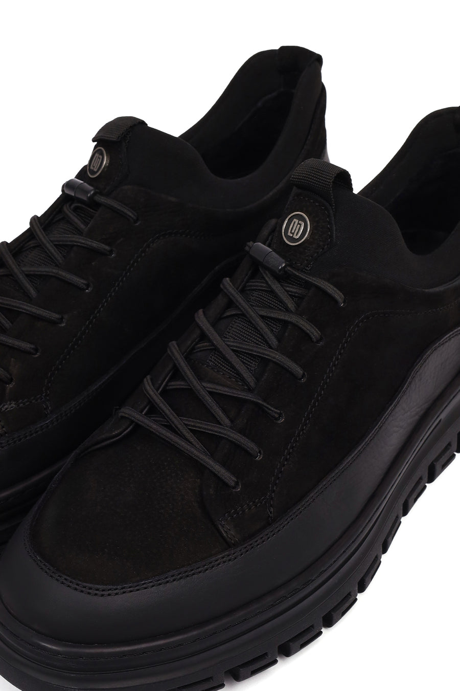 Male Black Lace-Up Nubuck Leather Sneaker