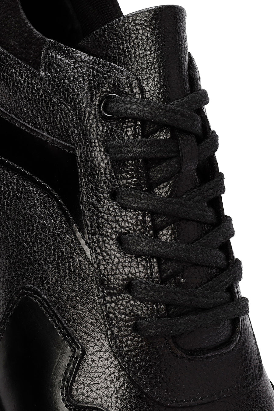 Men's Black Lace-up Leather Sneaker
