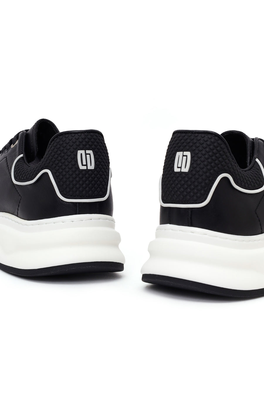 Erkek Siyah Bağcıklı Kalın Tabanlı Deri Sneaker