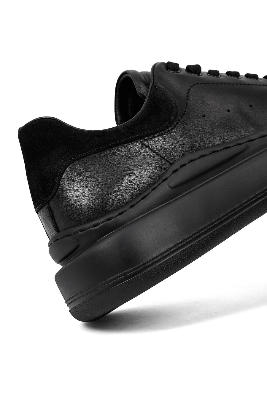 Men's Black Lace-Up Thick-Soled Leather Sneaker