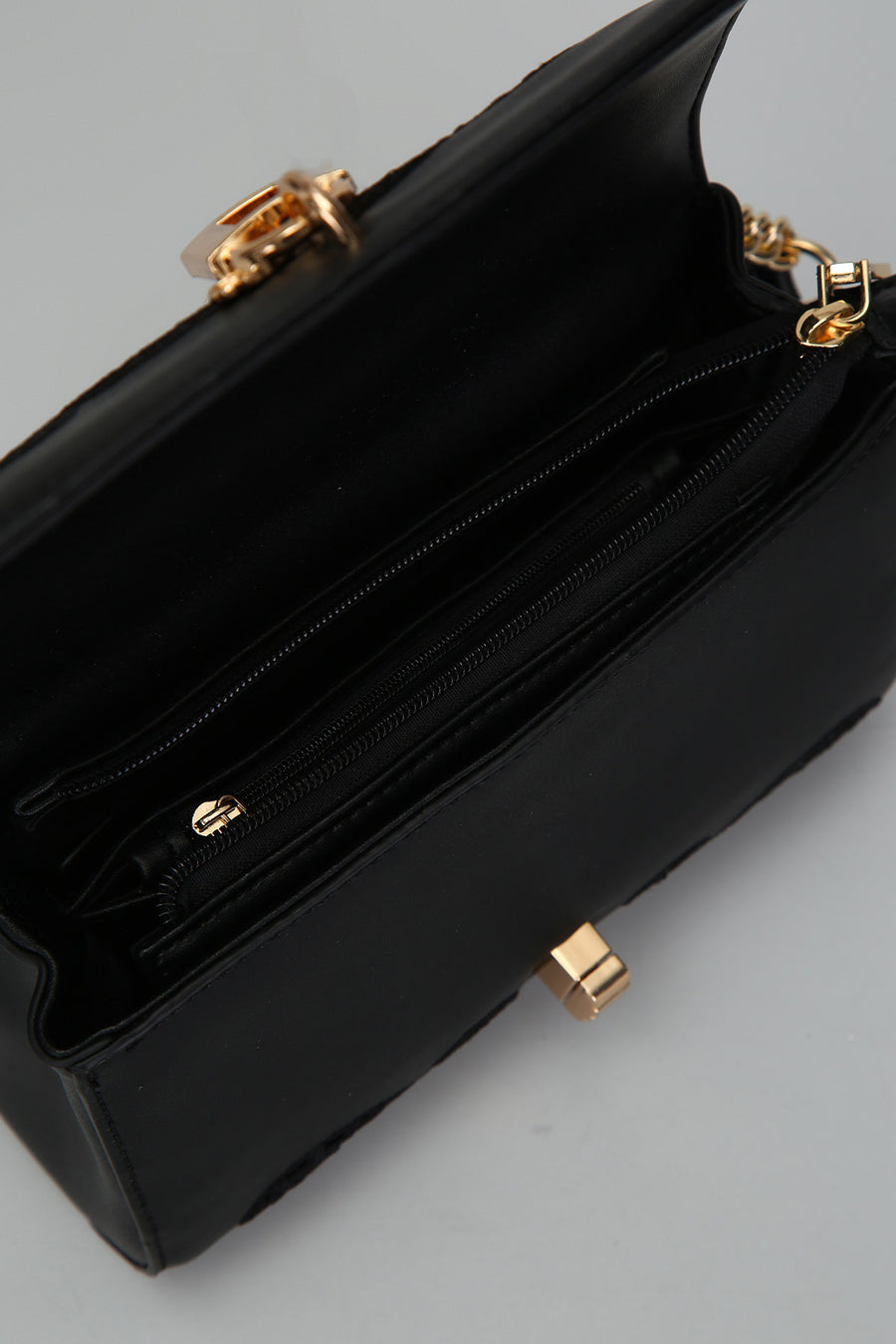 Women's Bag with Chain Strap