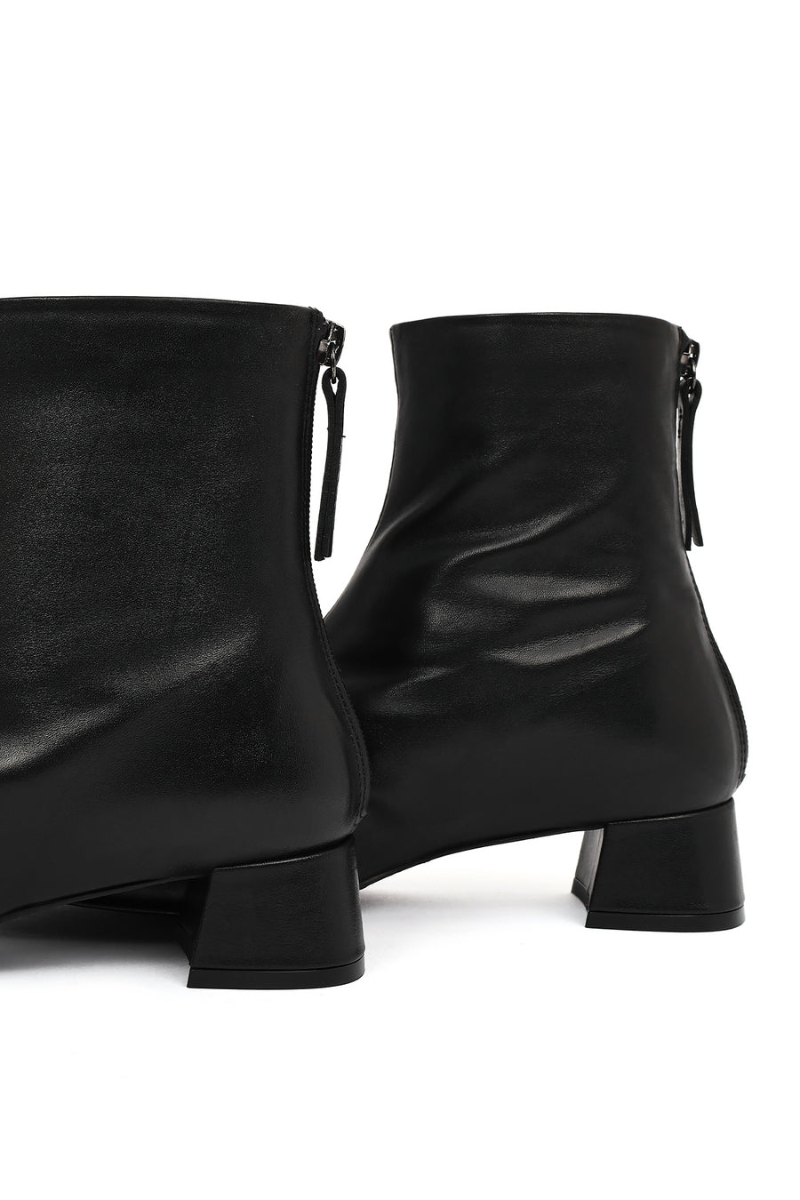 Women's Black Zippered Short Thick Heeled Leather Boots