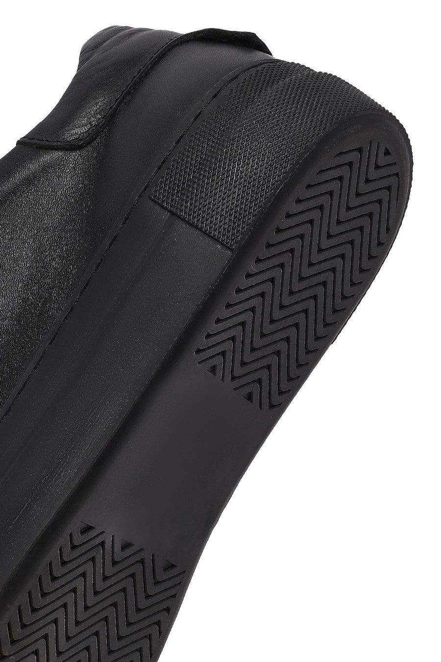 Woman Black Laced Leather Sneakers