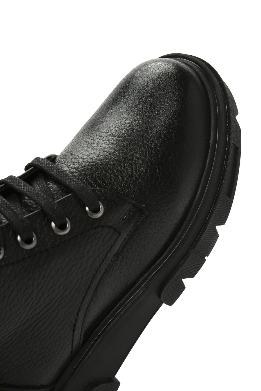 Women's Black Zippered Thick-Soled Leather Boots