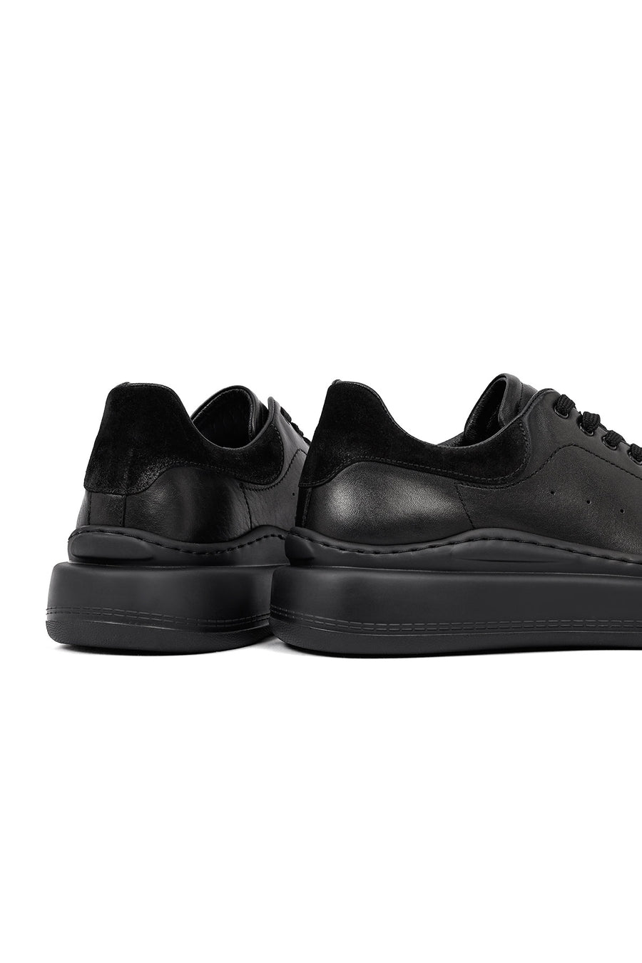 Men's Black Lace-Up Thick-Soled Leather Sneaker