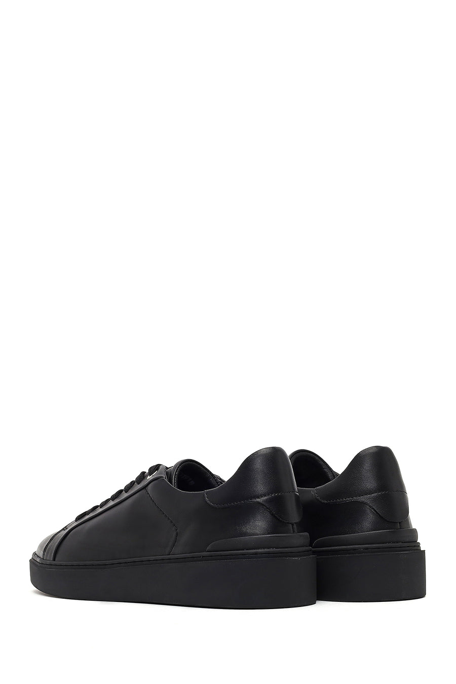 Men's Black Lace-Up Leather Sneaker