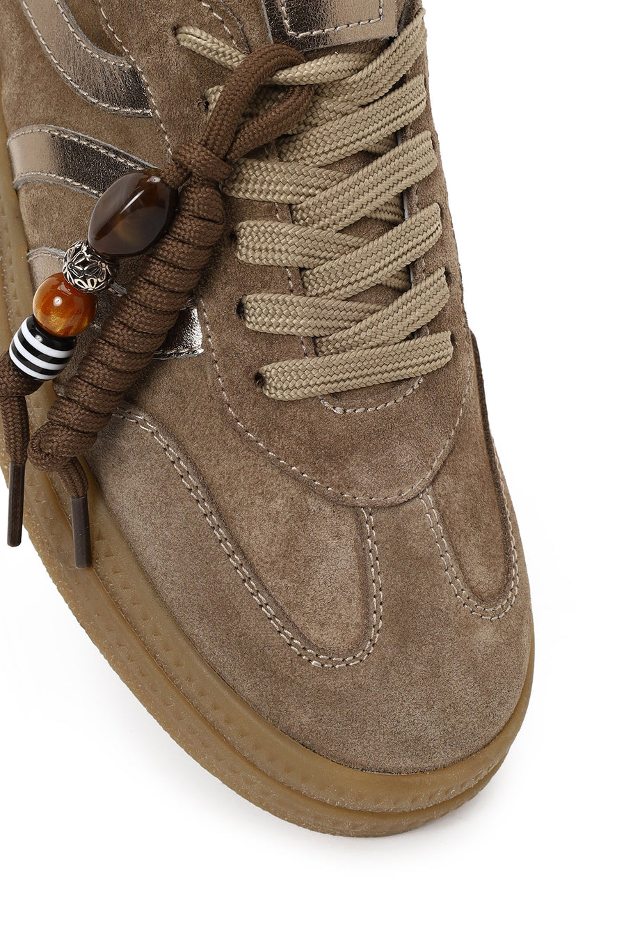 Kadın Bej Bağcıklı Charmlı Süet Deri Sneaker