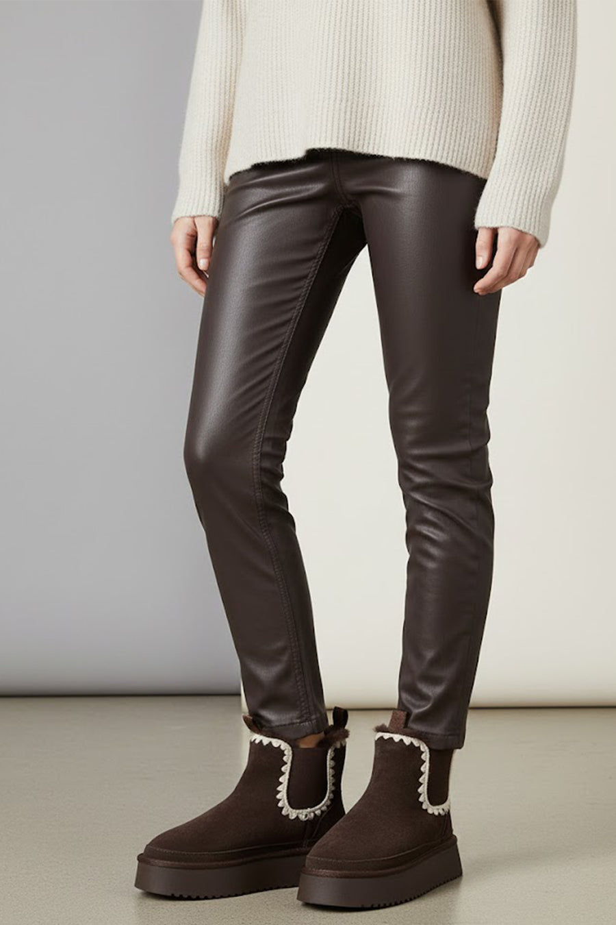Woman Brown Thick-Soled Patterned Suede Teddy Boots