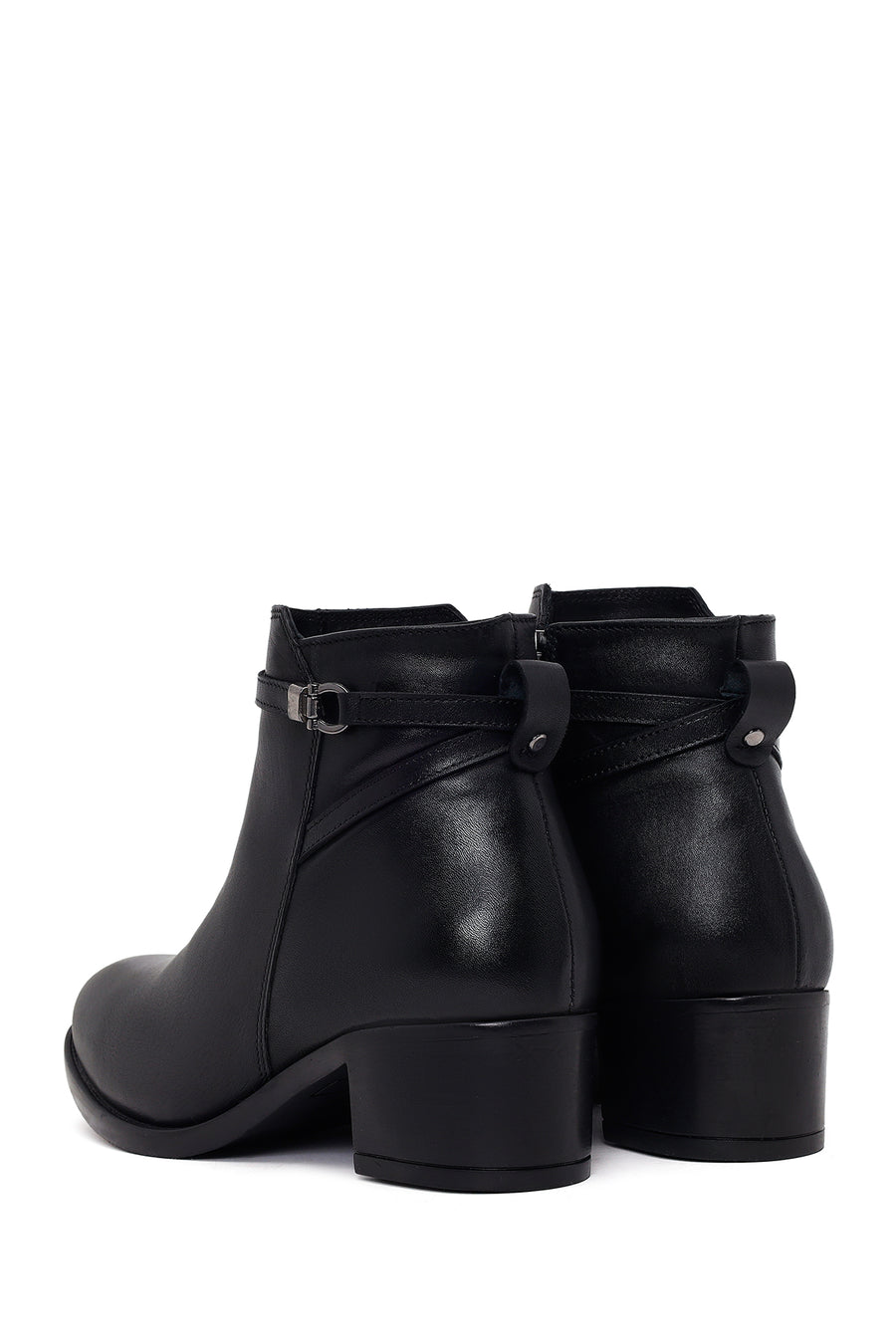 Woman Black Zip Closure Short-Heeled Leather Boots