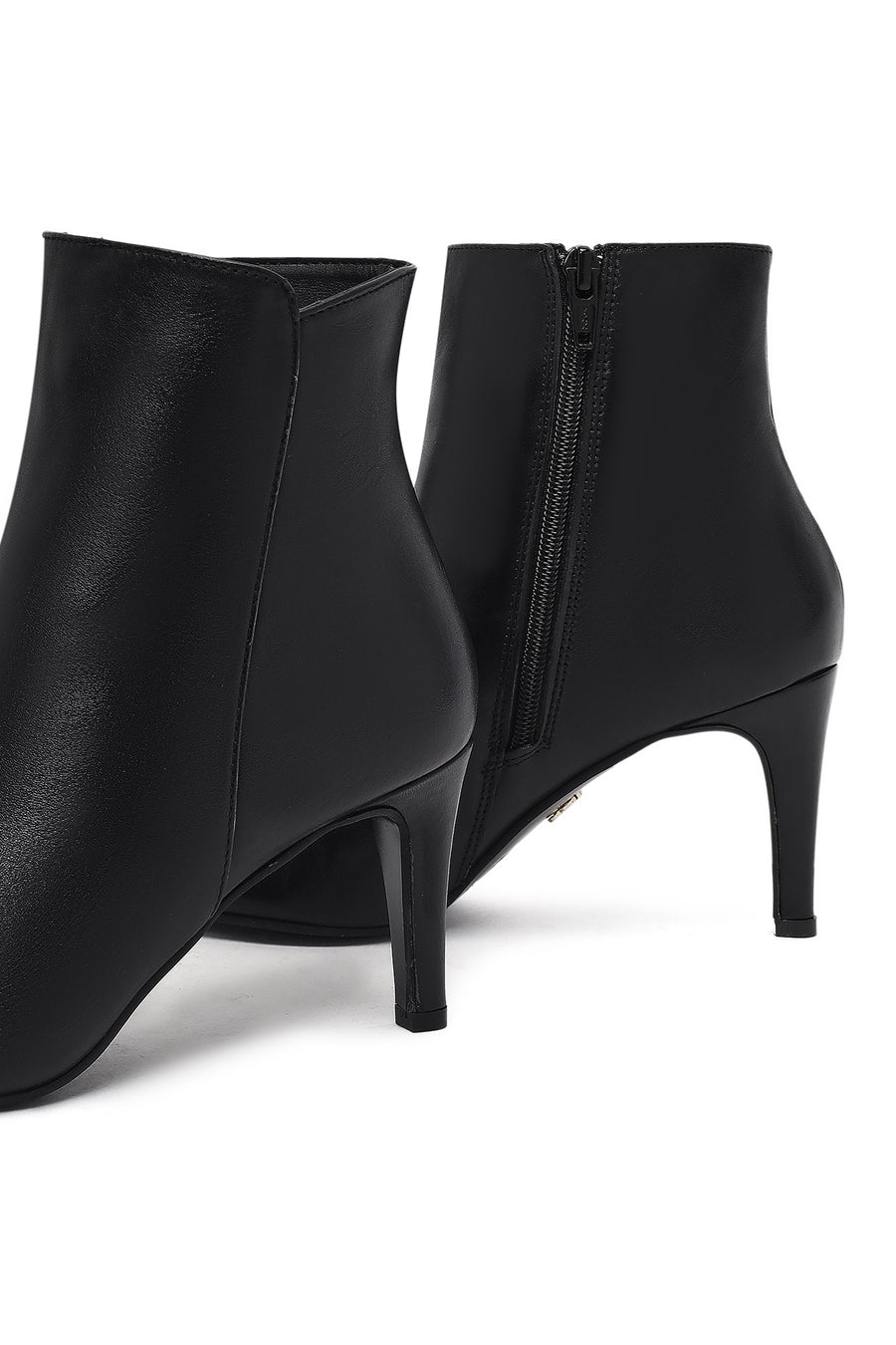 Woman Black Zip Closure Stiletto Heel Leather Boots