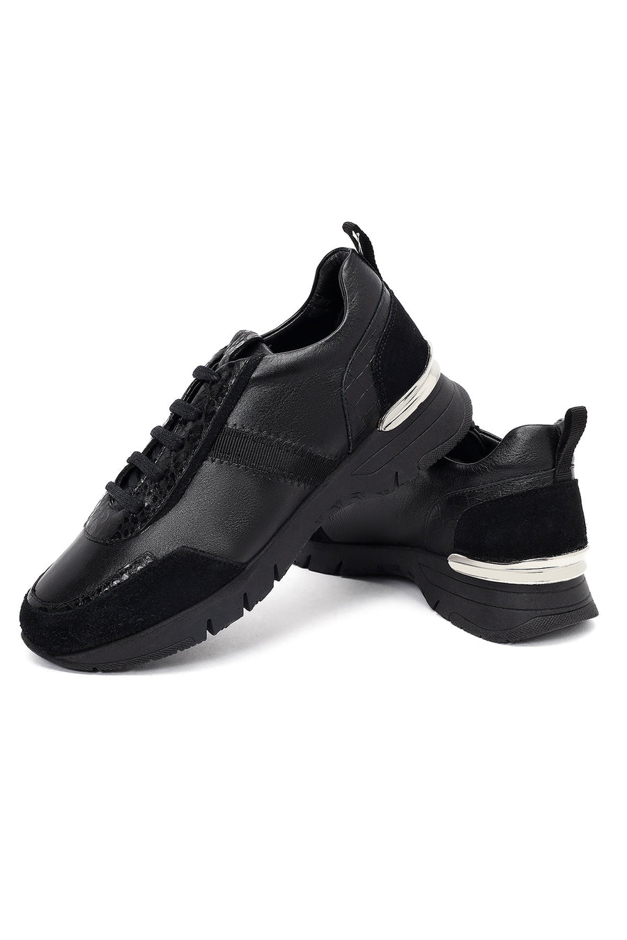 Kadın Siyah Bağcıklı Deri Sneaker
