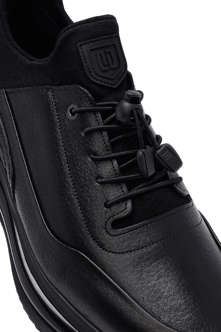Male Black Lace-Up Thick-Soled Leather Casual Sneaker