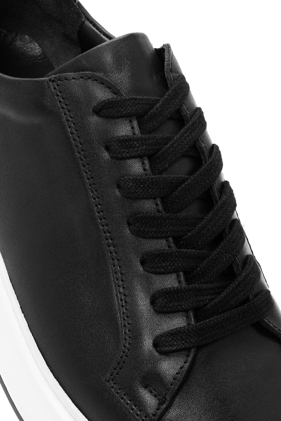 Men's Black Lace Up Leather Sneakers