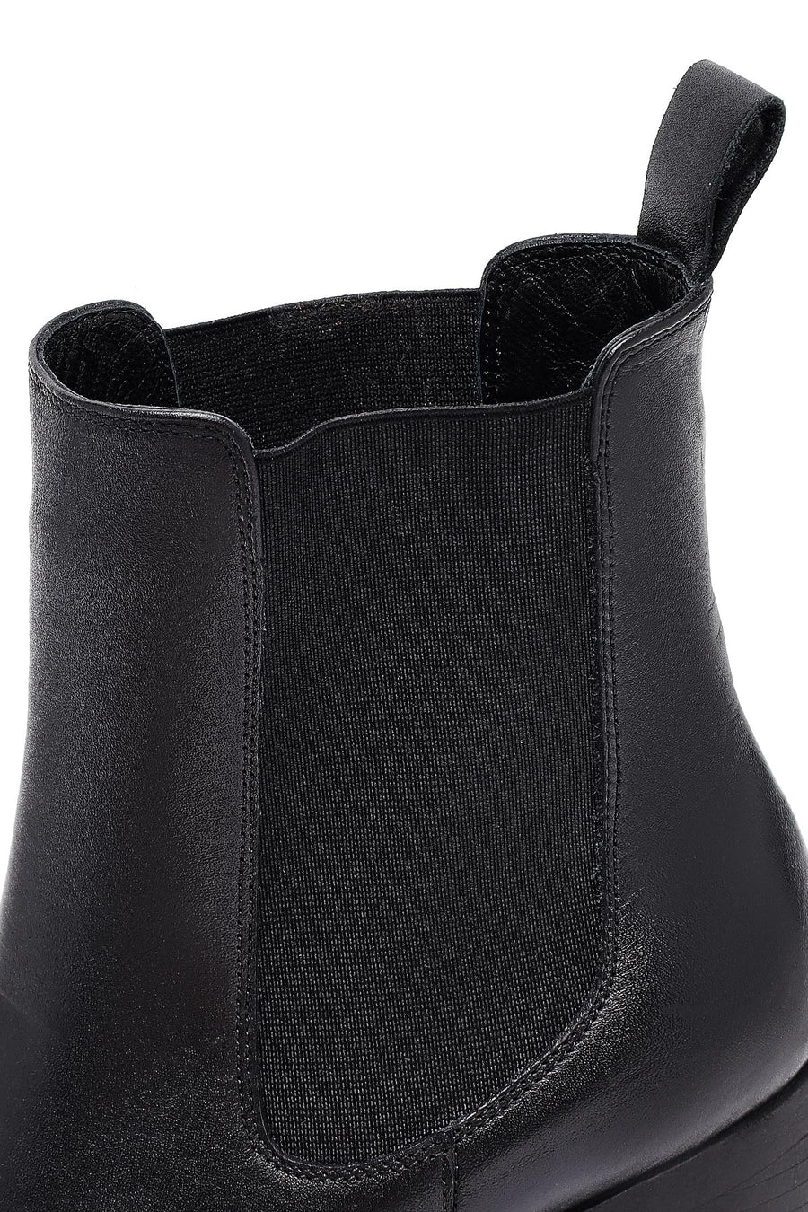 Woman Black Chunky Heels Leather Chelsea Boots