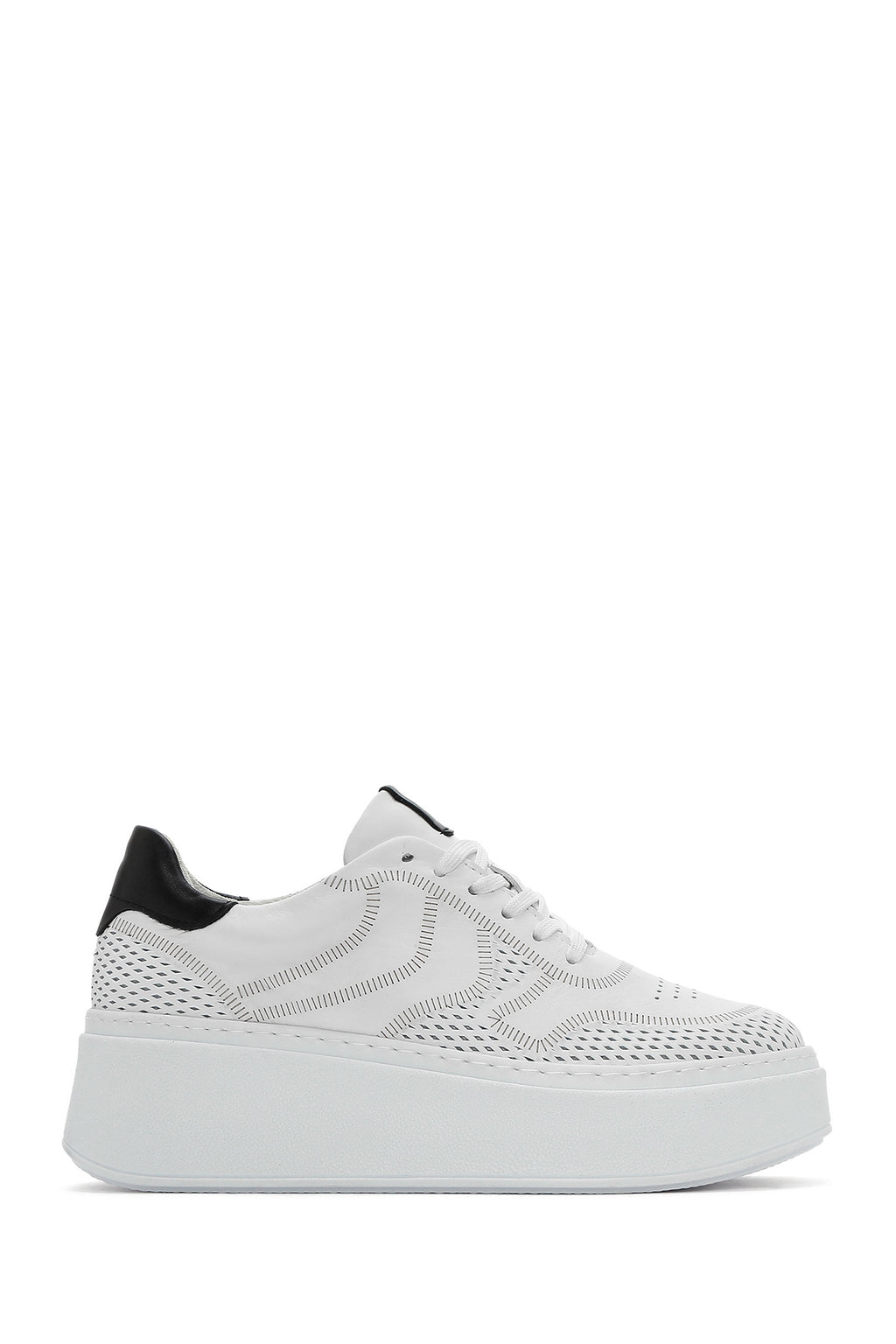 Kadın Beyaz Bağcıklı Kalın Tabanlı Deri Sneaker