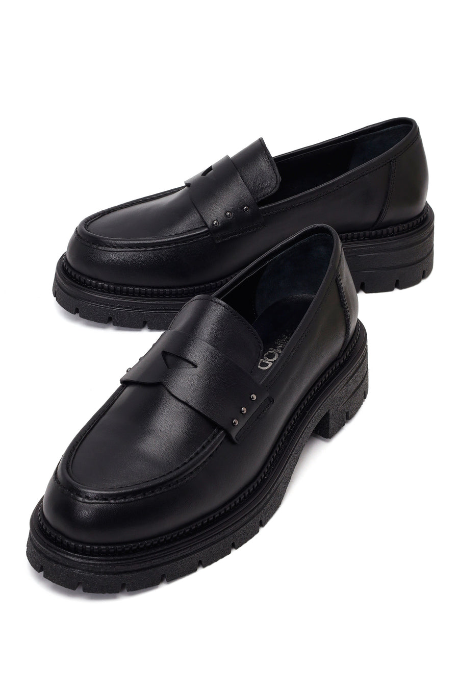 Woman Black Thick-Soled Leather Masculine Loafer