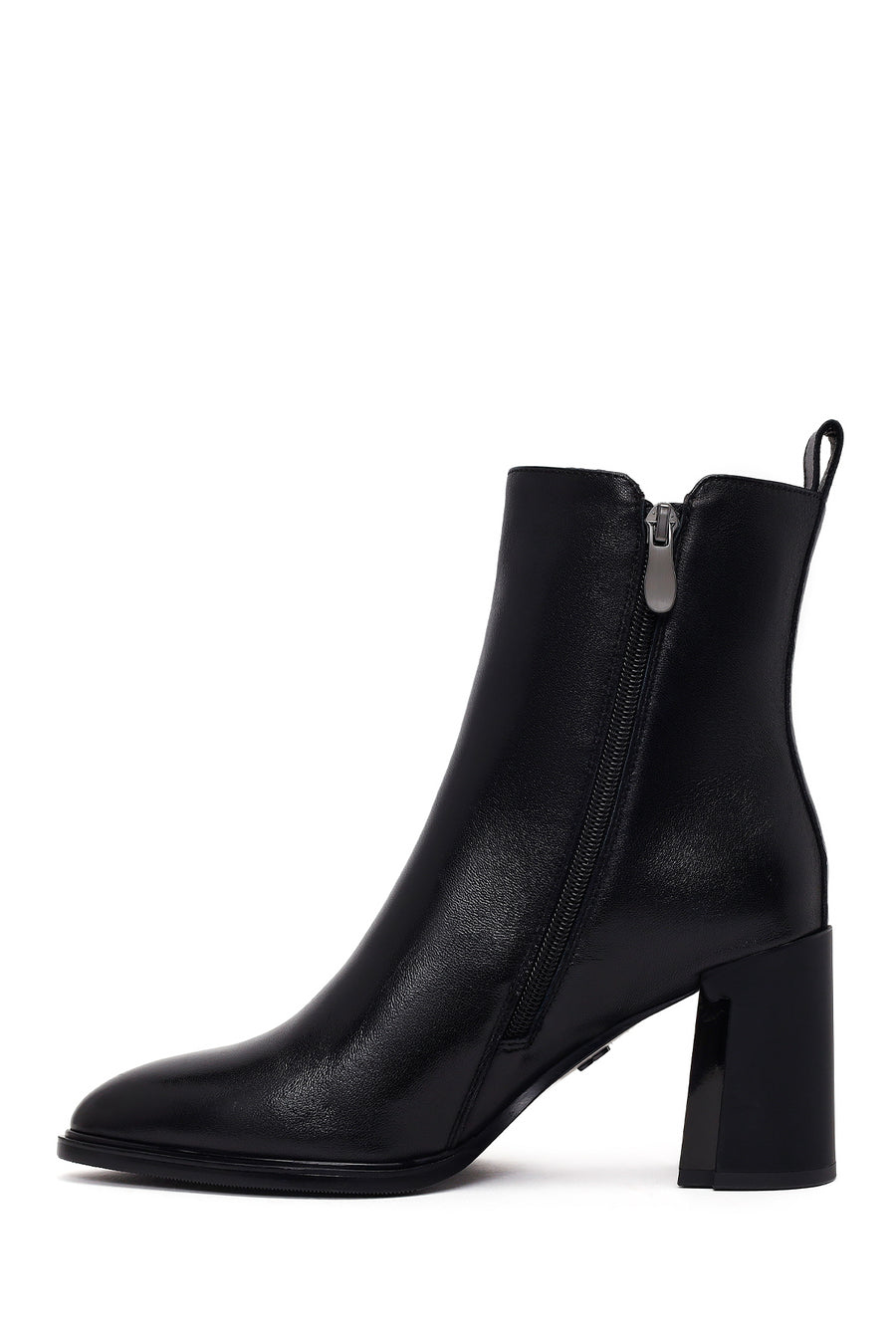 Woman Black Zip Closure Thick-Heeled Leather Boots