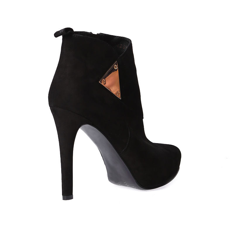 Complete the Look by Purchasing Together!