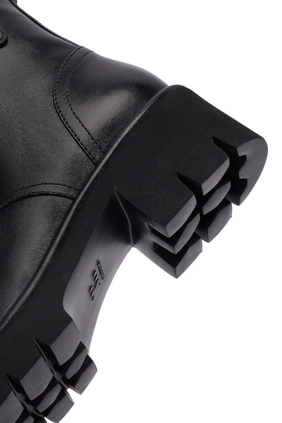 Women's Black Zippered Thick-Soled Leather Ankle Boots