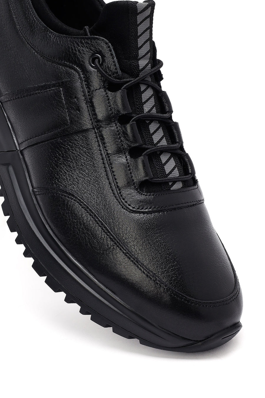 Men's Black Lace-Up Thick-Soled Leather Casual Sneakers