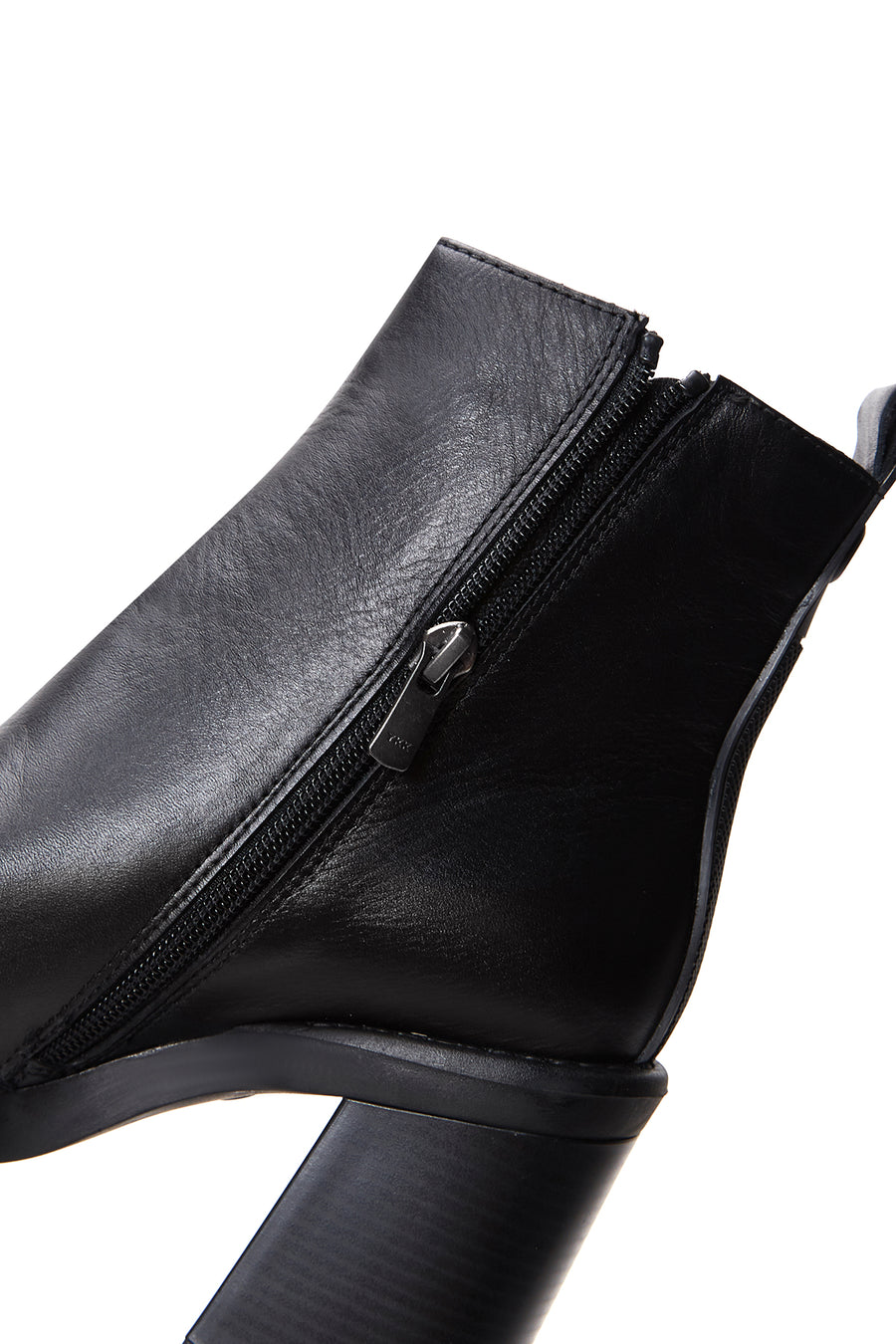 Women's Black Leather Zippered Heeled Boots