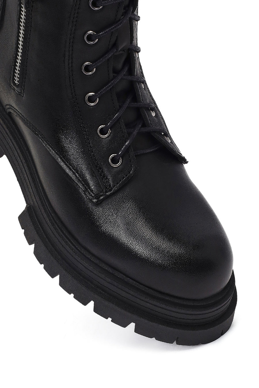 Woman Black Zippered Thick Sole Leather Postal Boots