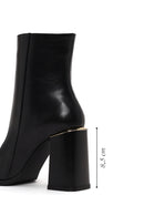 Woman Black Zip Closure Thick-Heeled Leather Boots | Derimod