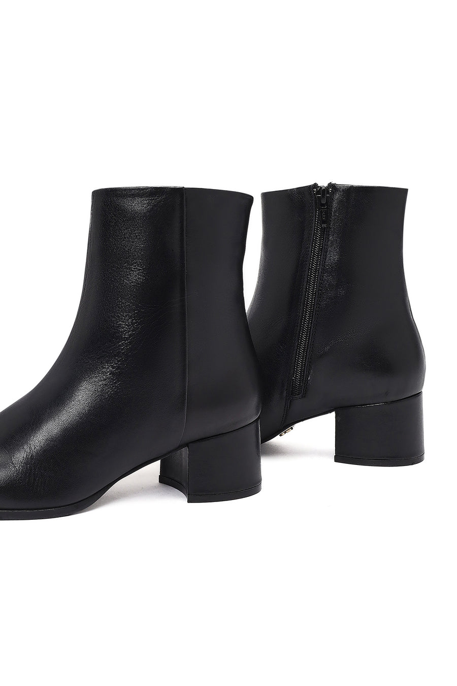 Woman Black Zippered Low Heeled Shoes Leather Boat