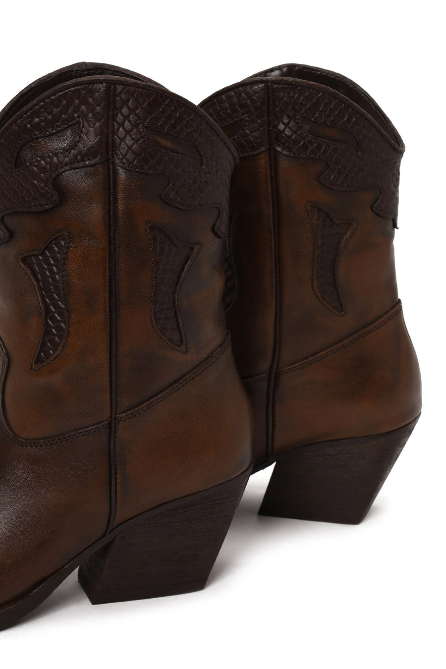 Woman Brown Short Chunky-Heeled Leather Cowboy Boots