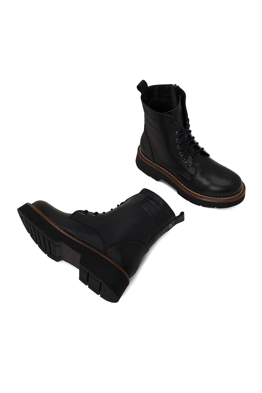 Woman Black Zip Closure Thick-Soled Leather Combat Boots