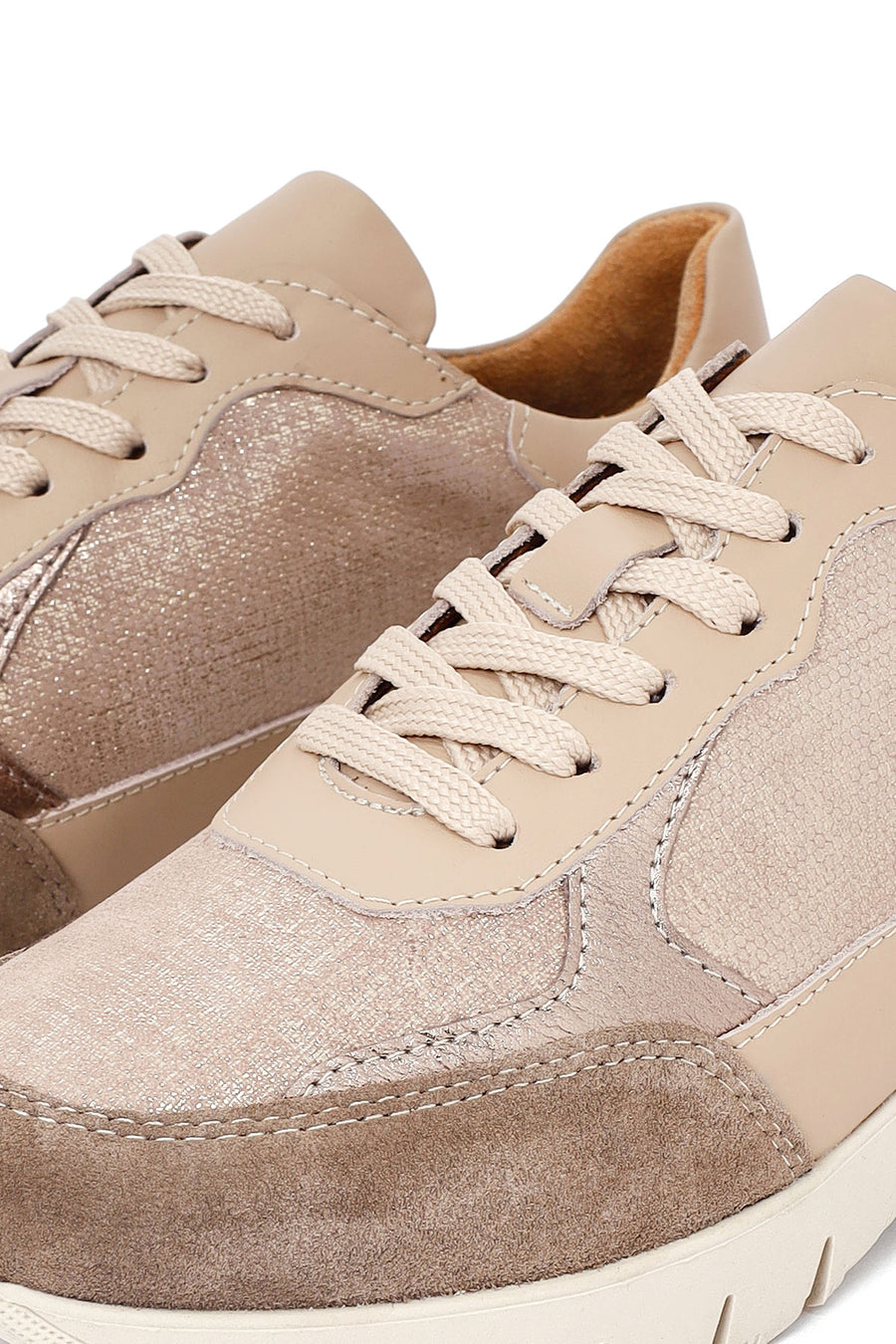 Woman Mink Laced Thick Sole Leather Sneakers