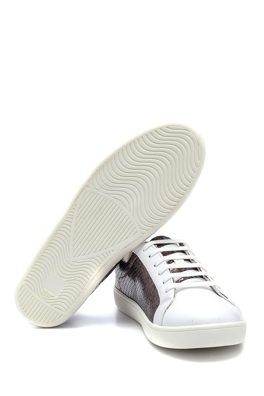 women sneakers