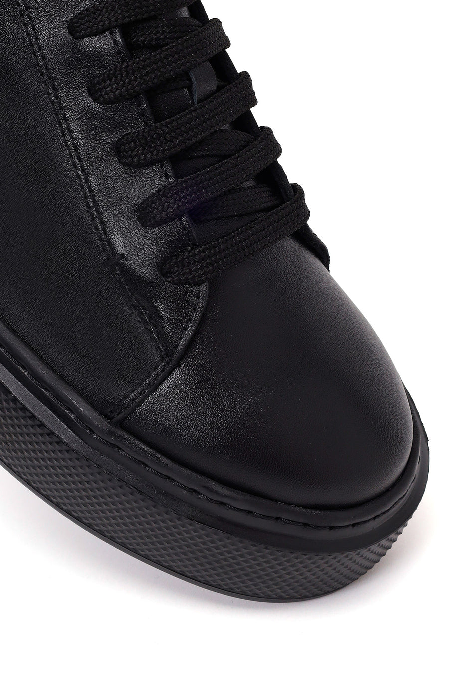 Male Black Lace-Up Thick-Soled Leather Sneaker