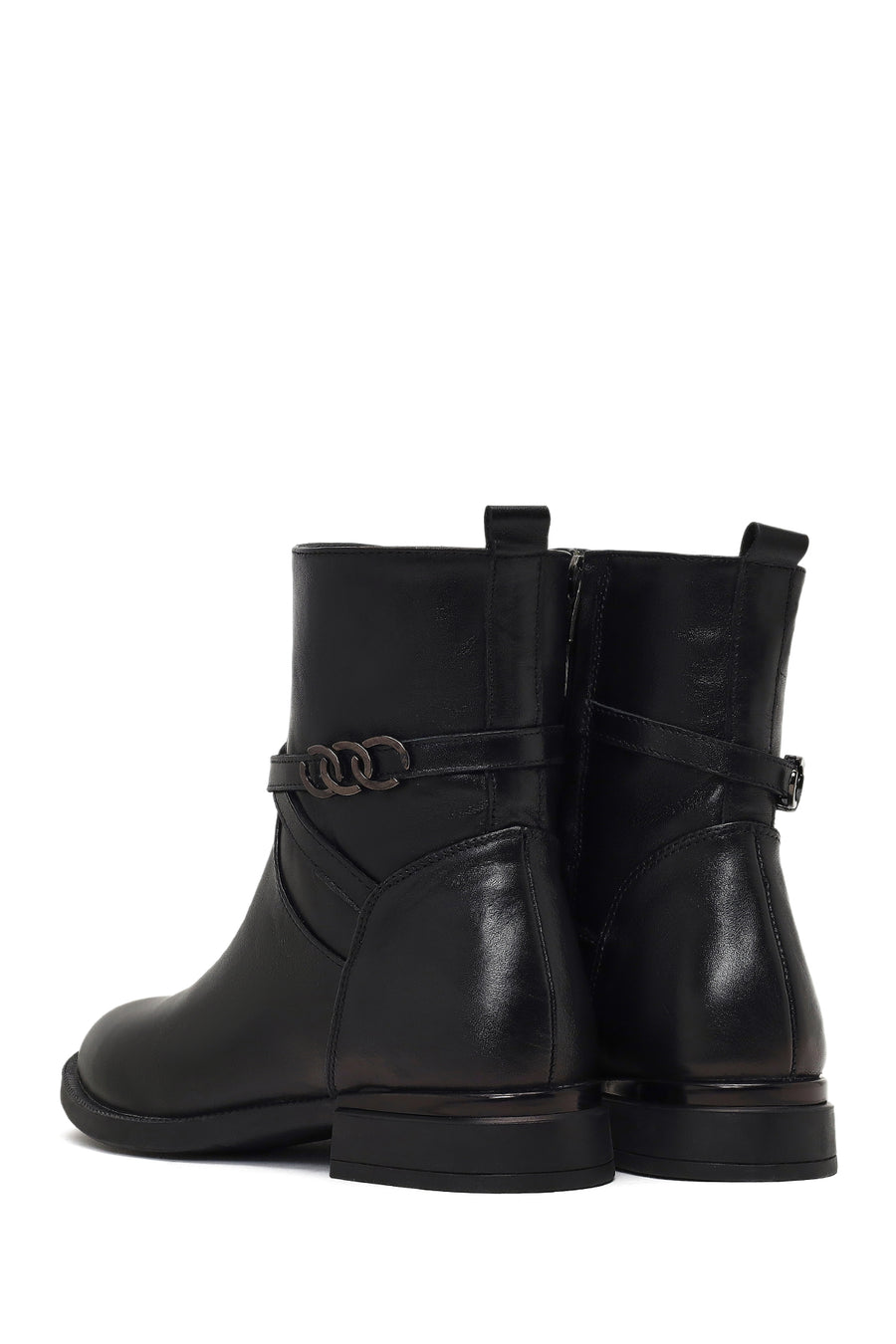 Woman Black Zip Closure Buckled Leather Boots