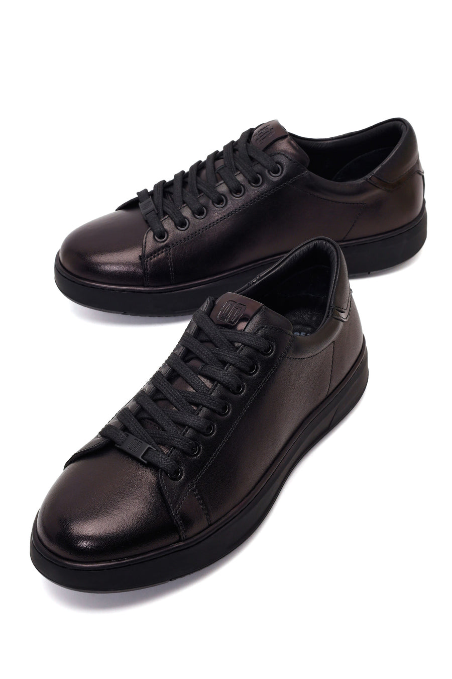 Derimod Fly Erkek Siyah Bağcıklı Kalın Tabanlı Deri Sneaker