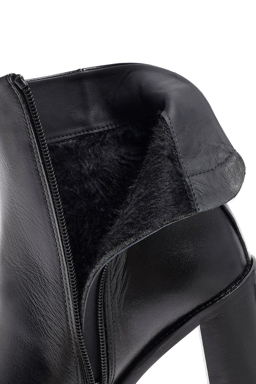 Woman Black Zippered Chunky Heels Leather Boat