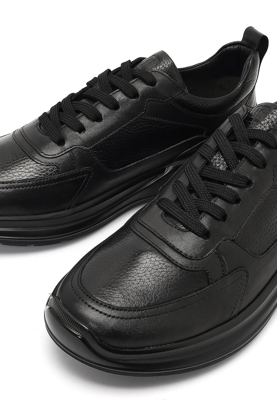 Male Black Lace-Up Leather Sneaker