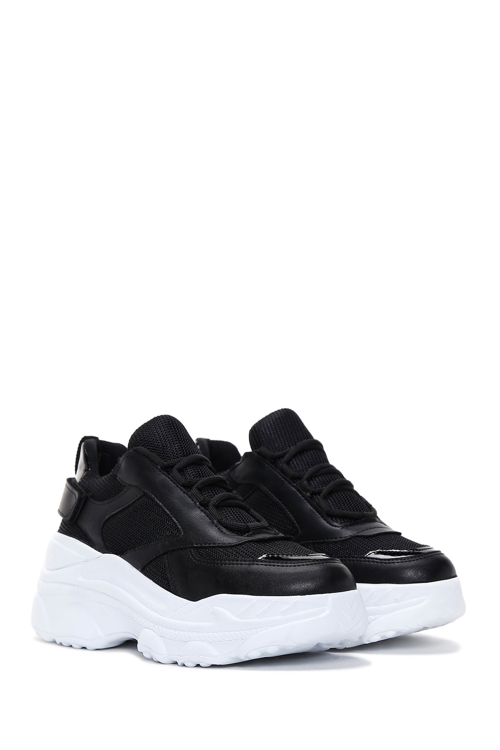 Kadın Siyah Bağcıklı Kalın Tabanlı Sneaker