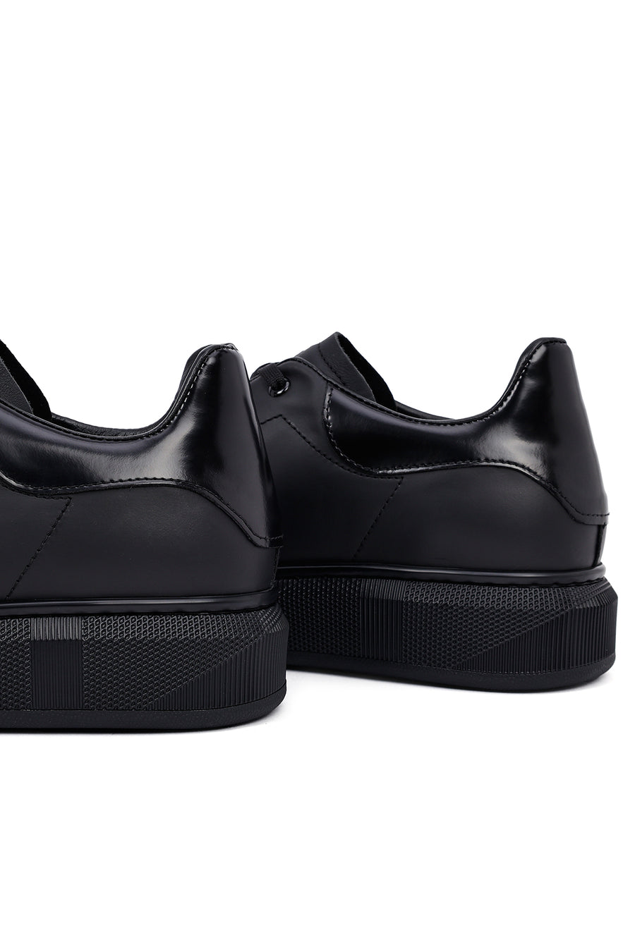 Men's Black Lace-Up Thick Sole Leather Sneakers