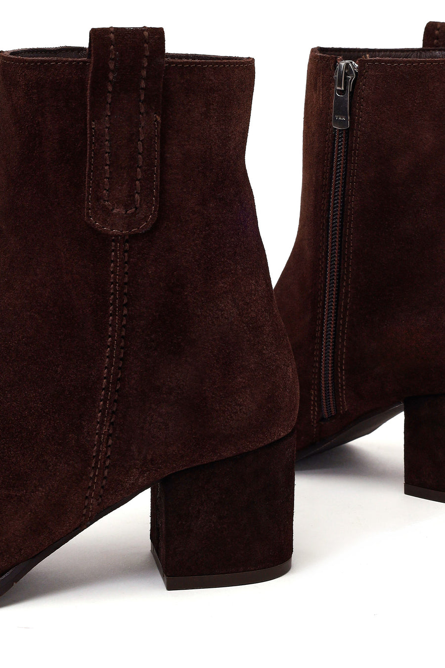 Woman Brown Zip Closure Chunky Heeled Suede Boots
