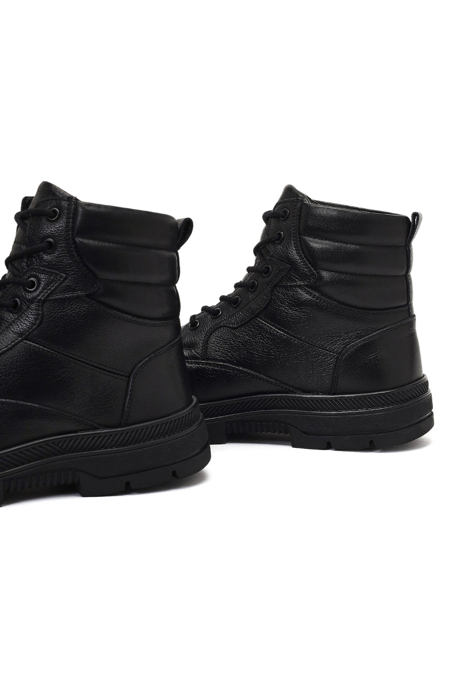 Men's Black Lace-Up Leather Boot