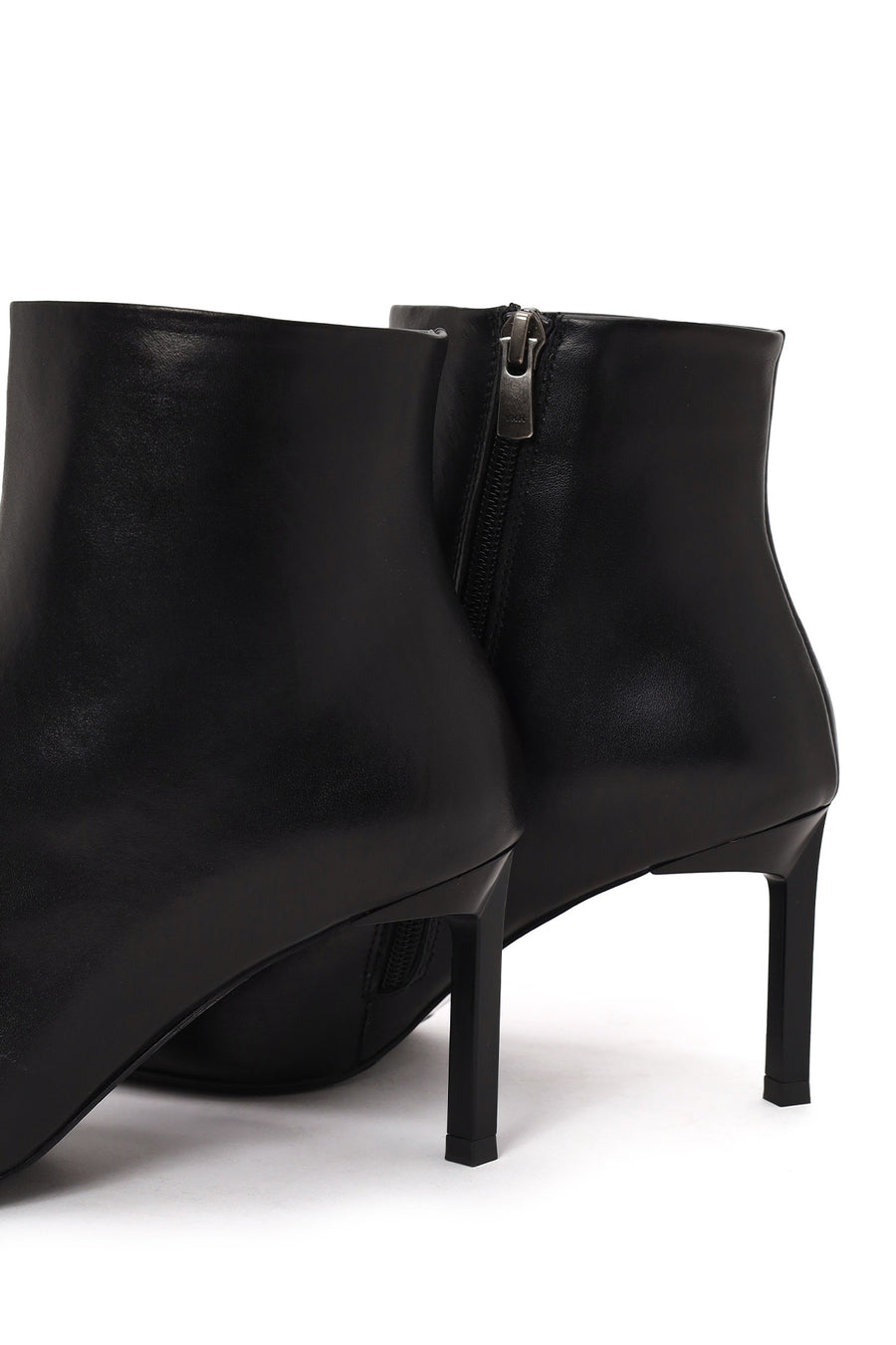 Woman Black Zip Closure Stiletto Heel Leather Boots