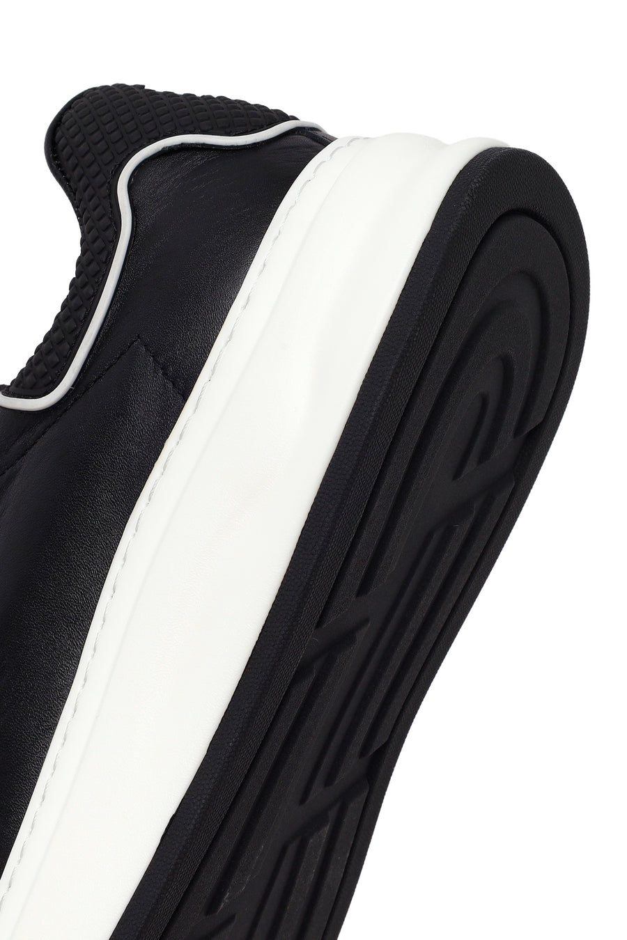 Erkek Siyah Bağcıklı Kalın Tabanlı Deri Sneaker