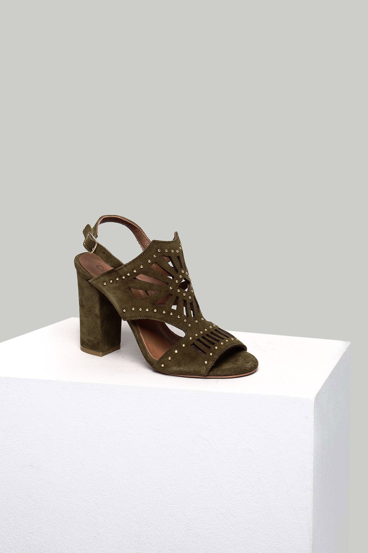 Complete the Look by Purchasing Together!