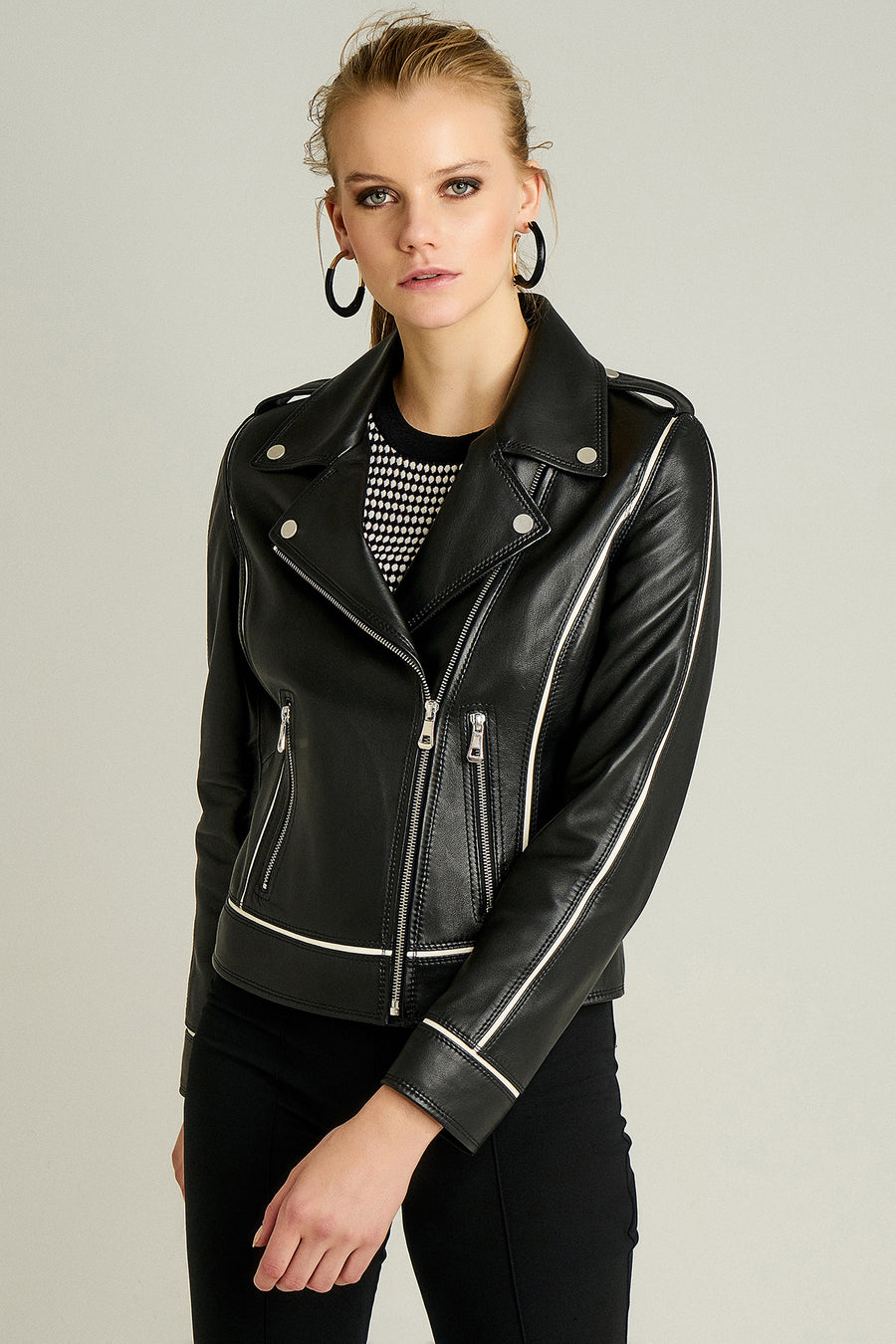 Bianca Women's Black Coat 18WGD5459U4 | Derimod