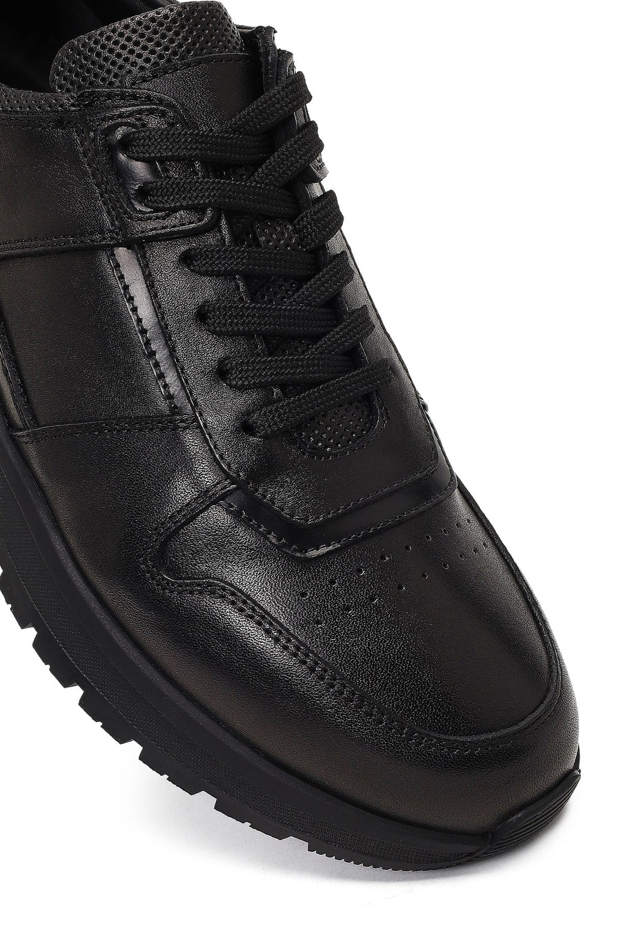 Men's Black Lace-Up Leather Casual Sneaker