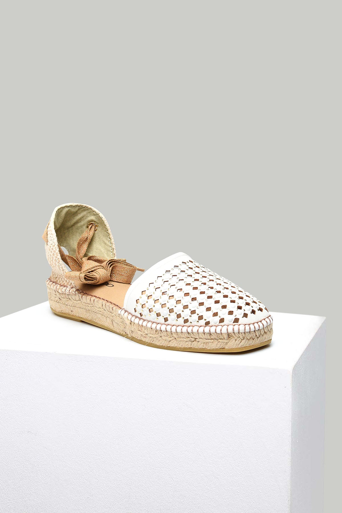 Complete the Look by Purchasing Together!